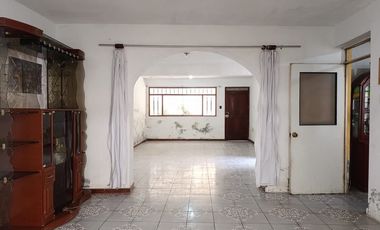 VENTA DE CASA COMO TERRENO EN CHOSICA