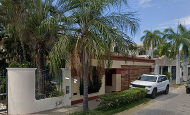 VENTA DE CASA EN MARINA VALLARTA, JALISCO