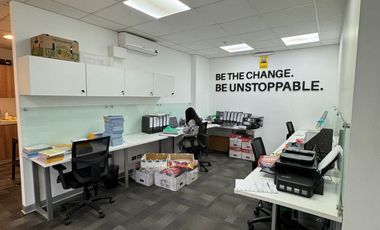 Oficina Implementada de 137 m², Piso 10 con Vista Calle en Santiago de Surco