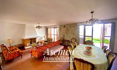 ¡Ocasión! Surco, en Venta Casa Frente a Parque con Jardín y Terraza - 200 m²-  3 Pisos