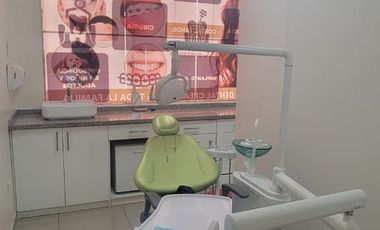En venta consultorio dental full equipado en Mix Center, Av. Leon Febres Cordero