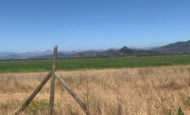 Se vende parcela 5.123 m2 con casa amoblada en Pelarco