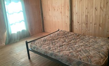 Se vende parcela 5.123 m2 con casa amoblada en Pelarco