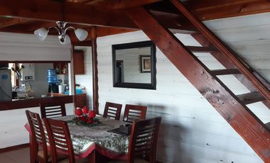 CASA, ISLA PULUQUI, CALBUCO, REGION DE LOS LAGOS