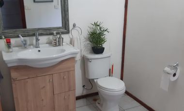 CASA, ISLA PULUQUI, CALBUCO, REGION DE LOS LAGOS