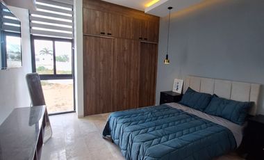 TOWNHOUSES CON PANELES SOLARES