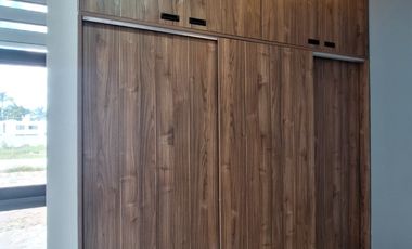 TOWNHOUSES CON PANELES SOLARES