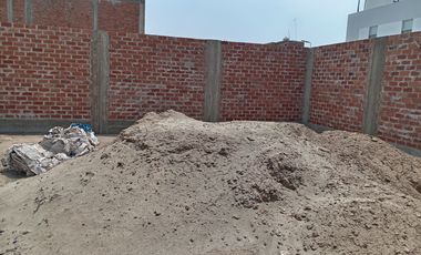 VENTA DE TERRENO DE PLAYA EN BUJAMA BAJA, 300 M2, ZONA URBANA, AGUA, LUZ