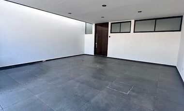 RENTA DE CASA AMUEBLADA EN MAYORAZGO CASA NUEVA