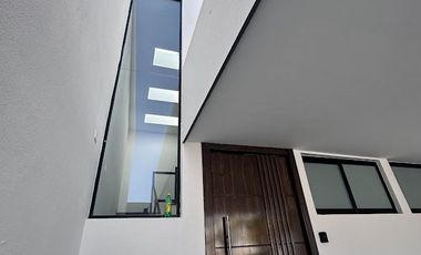 RENTA DE CASA AMUEBLADA EN MAYORAZGO CASA NUEVA