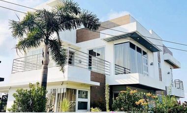 CTD - FOR SALE: 5-Bedroom Villa in Taboc, San Juan, La Union