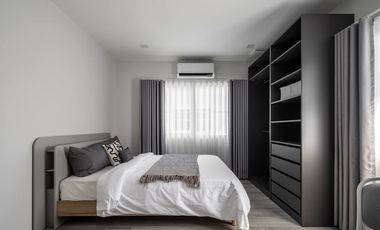 House Fully furnished with 4 bedrooms at Villaggio 3 Srinakarin - Bangna