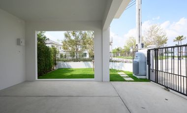 House Fully furnished with 4 bedrooms at Villaggio 3 Srinakarin - Bangna