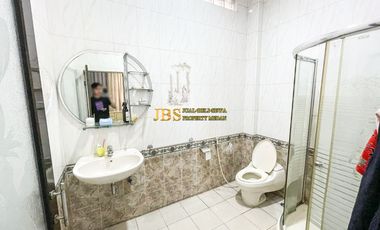 Dijual Villa Siap Huni Komplek Taman Anggrek Jalan T.Amir Hamzah Medan