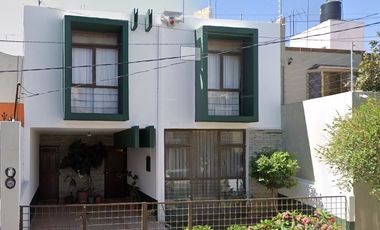 Excelente oportunidad para adquirir o invertir en tu casa a un excelente precio.
