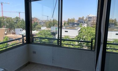 Depto de 3 dormitorios y 3 baños + servicios - Providencia