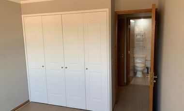 Depto de 3 dormitorios y 3 baños + servicios - Providencia