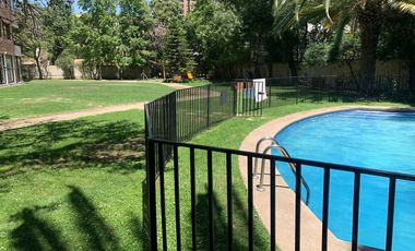 Depto de 3 dormitorios y 3 baños + servicios - Providencia