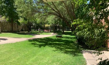 Depto de 3 dormitorios y 3 baños + servicios - Providencia