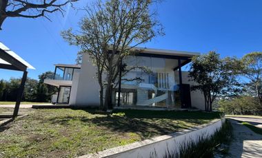 VENTA CASA CONDADO DE SAYAVEDRA