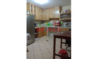 Venta De Hermosa Casa En Ate