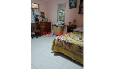 Venta De Hermosa Casa En Ate