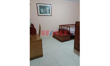 Venta De Hermosa Casa En Ate