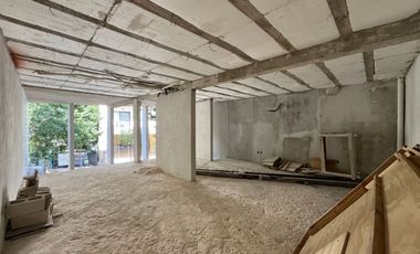 Local comercial en planta baja hacia el andador en venta, Aldea Zama, Tulum