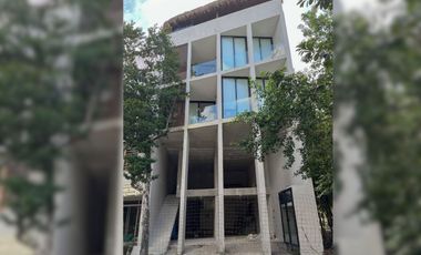 Local comercial en planta baja hacia el andador en venta, Aldea Zama, Tulum