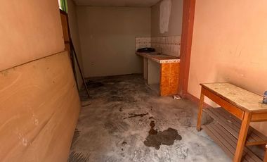 Casa De 3 Pisos En Av De Doble Via En San Pedro - Carabayllo