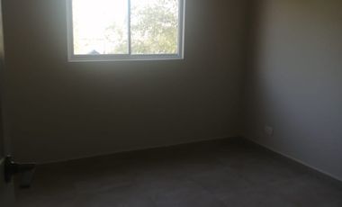 CASA EN RENTA SEMINUEVA