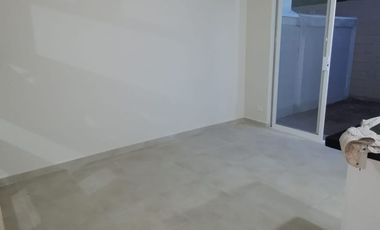 CASA EN RENTA SEMINUEVA