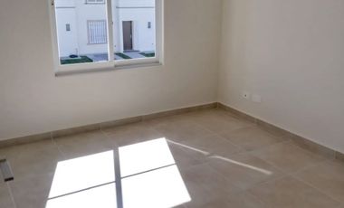 CASA EN RENTA SEMINUEVA