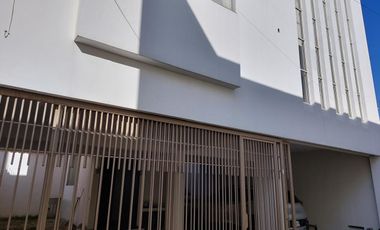 CASA EN RENTA ZONA DORADA METEPEC PRIVADA DOBLE FILTRO DE SEGURIDAD