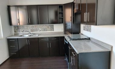 CASA EN RENTA ZONA DORADA METEPEC PRIVADA DOBLE FILTRO DE SEGURIDAD