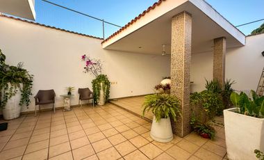 Villa Lirios