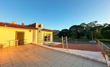 Villa Lirios