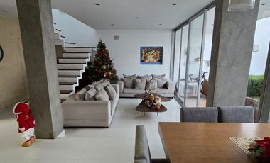 Casa en Venta en La Cima, Zapopan – Ubicación, Comodidad y Seguridad