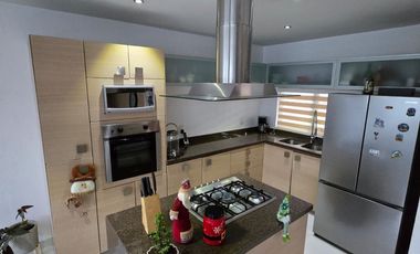 Casa en Venta en La Cima, Zapopan – Ubicación, Comodidad y Seguridad