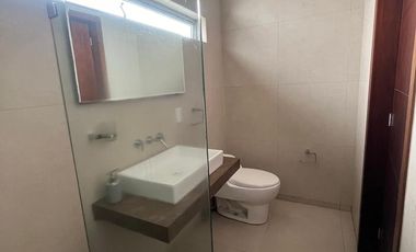 Casa en Venta en La Cima, Zapopan – Ubicación, Comodidad y Seguridad
