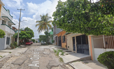 Casa con todos los servicios, excelente ubicación y bien comunicada; adquiérala con la garantía de un Remate Bancario.