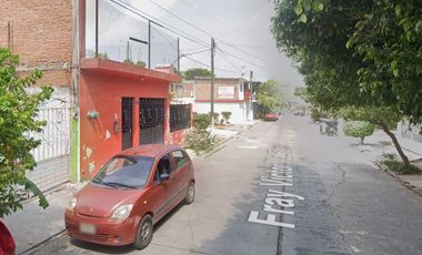 Adquiera casa con todos servicios y bien comunicado. Remate bancario en su última etapa de adjudicación.