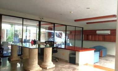 EDIFICIO EN VENTA SM3, DE 600m2 CENTRICO A PASOS DE LA ZONA HOTELERA DE CANCUN