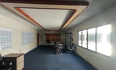 EDIFICIO EN VENTA SM3, DE 600m2 CENTRICO A PASOS DE LA ZONA HOTELERA DE CANCUN