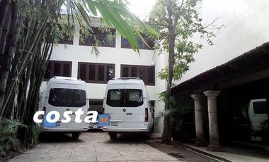 EDIFICIO EN VENTA SM3, DE 600m2 CENTRICO A PASOS DE LA ZONA HOTELERA DE CANCUN