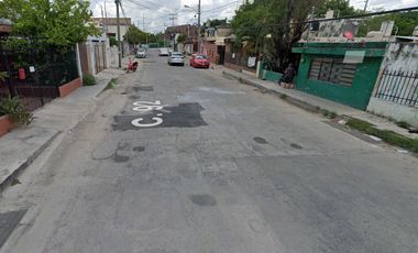 Adquiera casa con todos servicios y bien comunicado. Remate bancario en su última etapa de adjudicación.