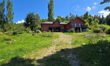 Se vende parcela con casa y  vista al lago en Futrono