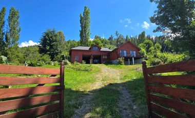 Se vende parcela con casa y  vista al lago en Futrono