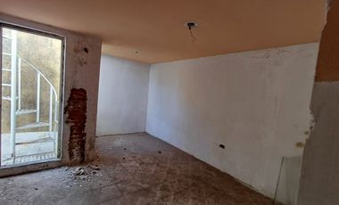 EXCELENTE OPORTUNIDAD DE INVERSIÓN  CASA EN REMODELACION. COL. ARBOLEDAS DE GUADALUPE