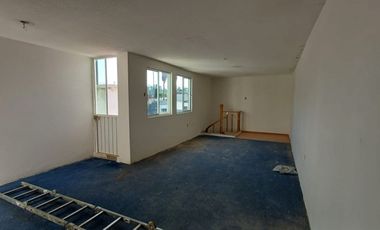 EXCELENTE OPORTUNIDAD DE INVERSIÓN  CASA EN REMODELACION. COL. ARBOLEDAS DE GUADALUPE